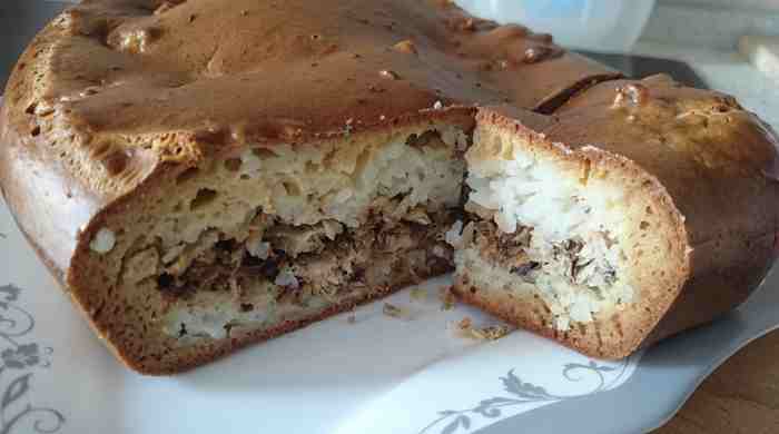 Рыбный пирог с консервами
